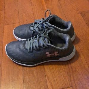 Underarmour women's gray sneakers